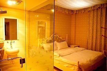 Lucky 5 Million Express Hotel Yuxi Κούνμινγκ Εξωτερικό φωτογραφία